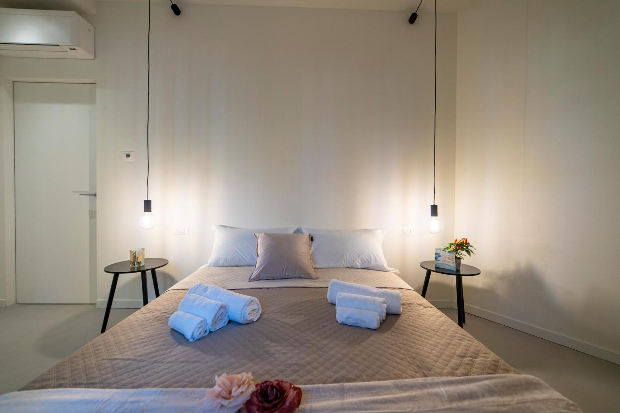 Via Vittorio Veneto 468 Chiari Aparthotel Bagian luar foto