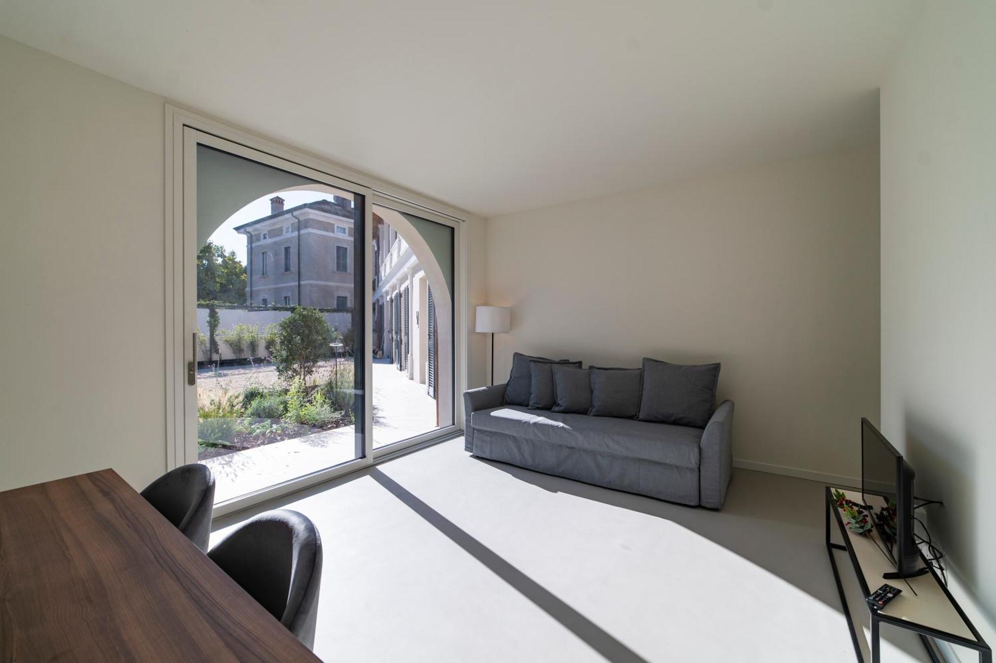 Via Vittorio Veneto 468 Chiari Aparthotel Ruang foto